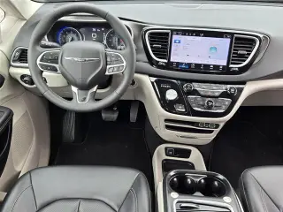 Chrysler Pacifica 2024 Touring L 4p Minivan