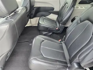 Chrysler Pacifica 2024 Touring L 4p Minivan