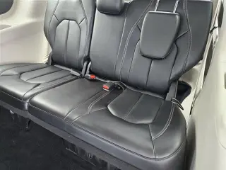 Chrysler Pacifica 2024 Touring L 4p Minivan