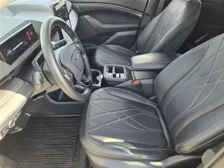 Ford Mustang Mach-E 2025 Select SUV 4p.