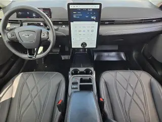 Ford Mustang Mach-E 2025 Select SUV 4p.