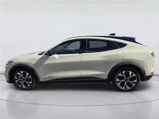 Ford Mustang Mach-E 2025 Select SUV 4p.