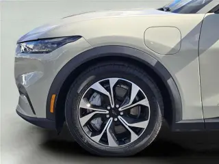 Ford Mustang Mach-E 2025 Select SUV 4p.