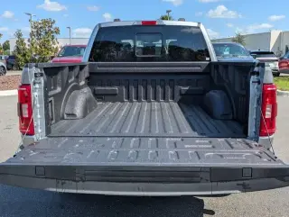 Ford F-150 2023 4x4 XLT 4p SuperCrew 5.5 ft. SB