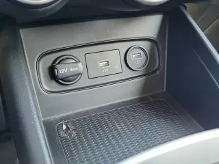 Hyundai VENUE 2021 SEL 4p Crossover