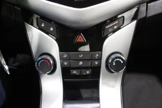 Chevrolet Cruze 2012 LS 4p Sedan