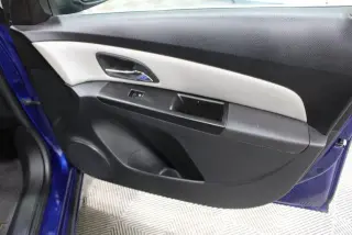 Chevrolet Cruze 2012 LS 4p Sedan