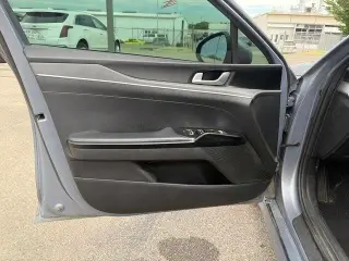Kia K5 2021 LXS 4p Sedan