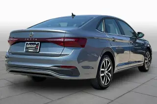 Volkswagen Jetta 2025 SE 4p Sedan