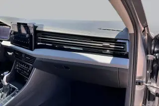 Volkswagen Jetta 2025 SE 4p Sedan