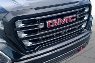 GMC Sierra 1500 2019 4x4 AT4 4p. Cabina Tripla Standard