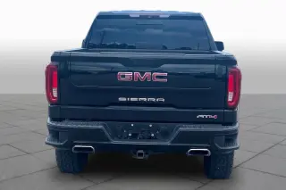 GMC Sierra 1500 2019 4x4 AT4 4p. Cabina Tripla Standard