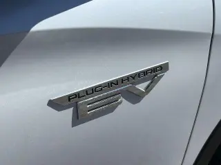 Mitsubishi Outlander PHEV 2023 AWD SEL 4p SUV