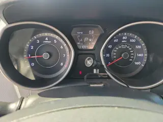 Hyundai ELANTRA 2015 SE 4p Sed 6M