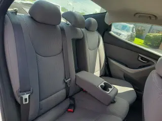 Hyundai ELANTRA 2015 SE 4p Sed 6M