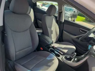 Hyundai ELANTRA 2015 SE 4p Sed 6M