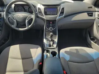 Hyundai ELANTRA 2015 SE 4p Sed 6M