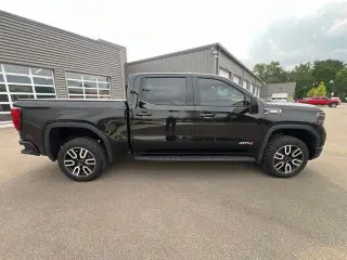 GMC Sierra 1500 2022 4x4 AT4 4p Cabina Tripla 6.6 ft. SB