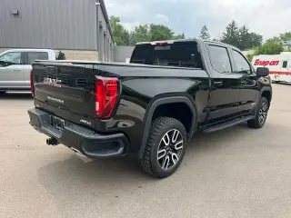 GMC Sierra 1500 2022 4x4 AT4 4p Cabina Tripla 6.6 ft. SB