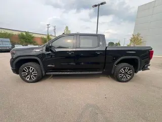 GMC Sierra 1500 2022 4x4 AT4 4p Cabina Tripla 6.6 ft. SB