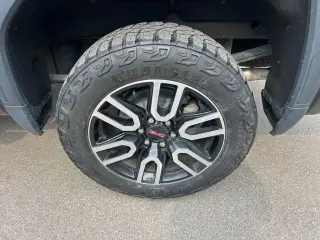 GMC Sierra 1500 2022 4x4 AT4 4p Cabina Tripla 6.6 ft. SB