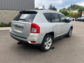 Jeep Compass 2011 4x4 Sport 4p SUV