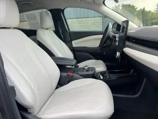 Ford Mustang Mach-E 2023 AWD Premium 4p SUV