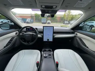 Ford Mustang Mach-E 2023 AWD Premium 4p SUV
