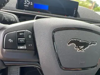 Ford Mustang Mach-E 2023 AWD Premium 4p SUV