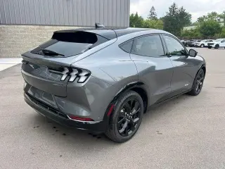 Ford Mustang Mach-E 2023 AWD Premium 4p SUV