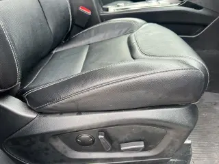 Ford Explorer 2023 AWD ST 4p SUV