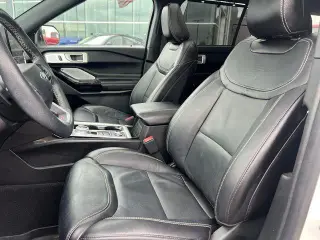 Ford Explorer 2023 AWD ST 4p SUV