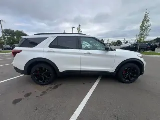 Ford Explorer 2023 AWD ST 4p SUV