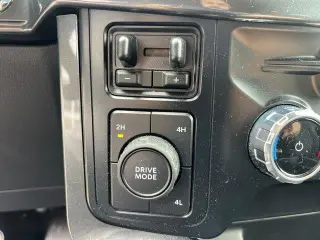 Ford F-150 2023 4x4 XLT 4p SuperCrew 5.5 ft. SB