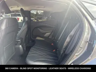 Ford Mustang Mach-E 2023 AWD Select 4dr SUV