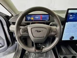 Ford Mustang Mach-E 2023 AWD Select 4p SUV