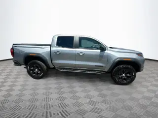 GMC Canyon 2023 4x4 Elevation 4p Cabina Completa 5 pies de BA