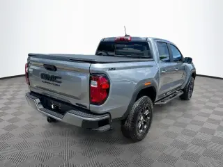GMC Canyon 2023 4x4 Elevation 4p Cabina Completa 5 pies de BA
