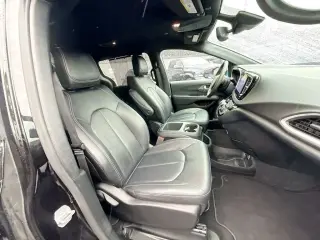 Chrysler Pacifica 2025 Select 4p Minivan