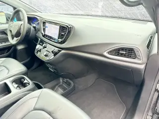 Chrysler Pacifica 2025 Select 4p Minivan