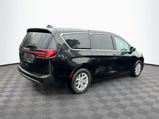 Chrysler Pacifica 2025 Select 4p Minivan