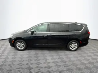 Chrysler Pacifica 2025 Select 4p Minivan