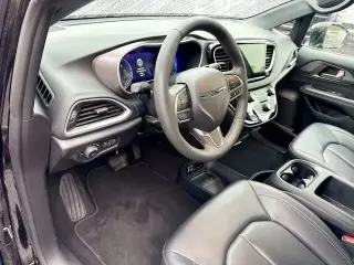 Chrysler Pacifica 2025 Select 4p Minivan