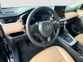 Toyota RAV4 2025 LE 4dr SUV