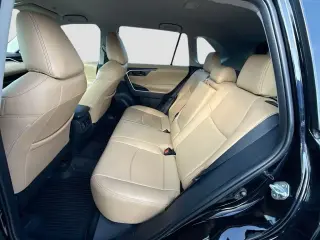 Toyota RAV4 2025 LE 4dr SUV