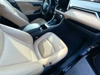 Toyota RAV4 2025 LE 4dr SUV