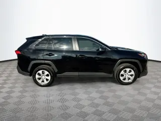 Toyota RAV4 2025 LE 4dr SUV