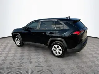 Toyota RAV4 2025 LE 4dr SUV