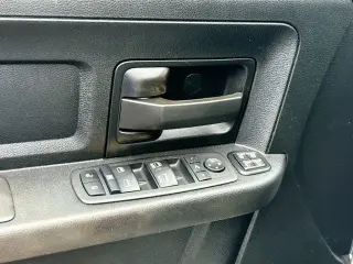 Ram 2500 2024 4x4 Tradesman 4p Puerta de Cabina de Tripulación Completa de 8 pies LB
