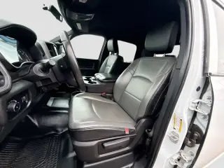 Ram 2500 2024 4x4 Tradesman 4p Puerta de Cabina de Tripulación Completa de 8 pies LB